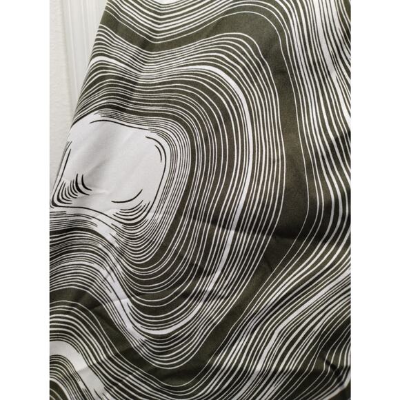 SHEIN Curve Size 2XL Green White Abstract Swirl Long Sleeve Button-Up Shirt - Picture 3 of 6